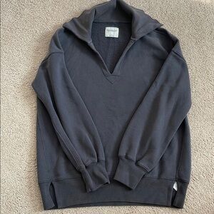 Abercrombie & Fitch Gray Sweatshirt